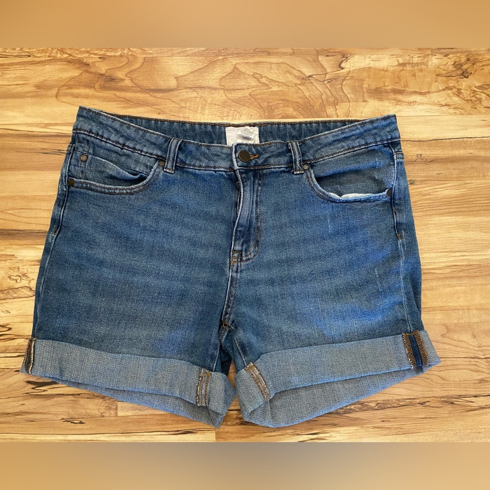 Women’s Caslon Boyfriend Cuffed Denim Shorts Size 30